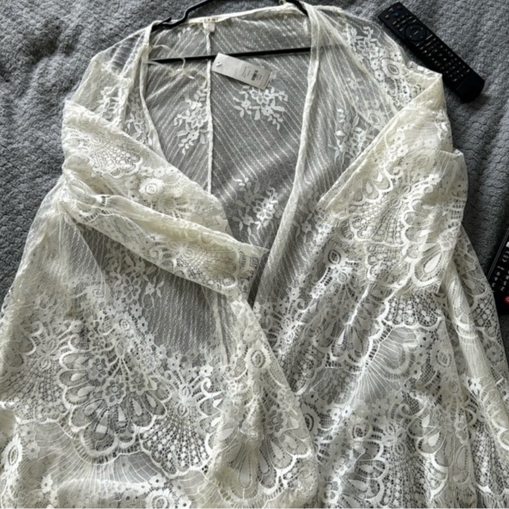 Francesca’s Lace Kimono